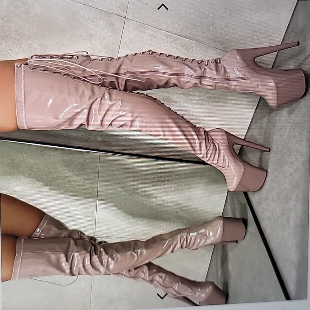 NIB Hella Heels LipKit Thigh highs Boujee 8 inch heels size US8/EU39